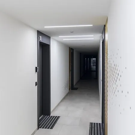 Witold's Parking Free Apartment *